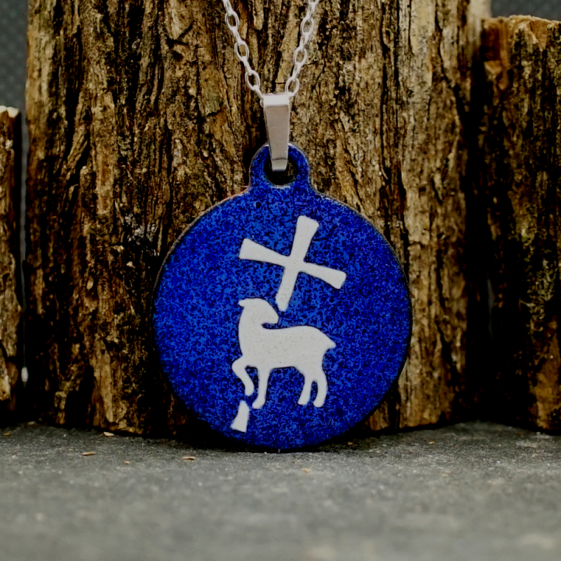 Pendentif en émail Agneau de Dieu Pendentif en émail Agneau de Dieu