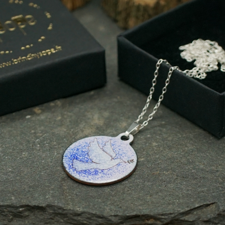 Pendentif émaux Colombe de la Paix - Émaillé - Émail sur cuivre - Émail Grand Feu - Fait main - Bijou art