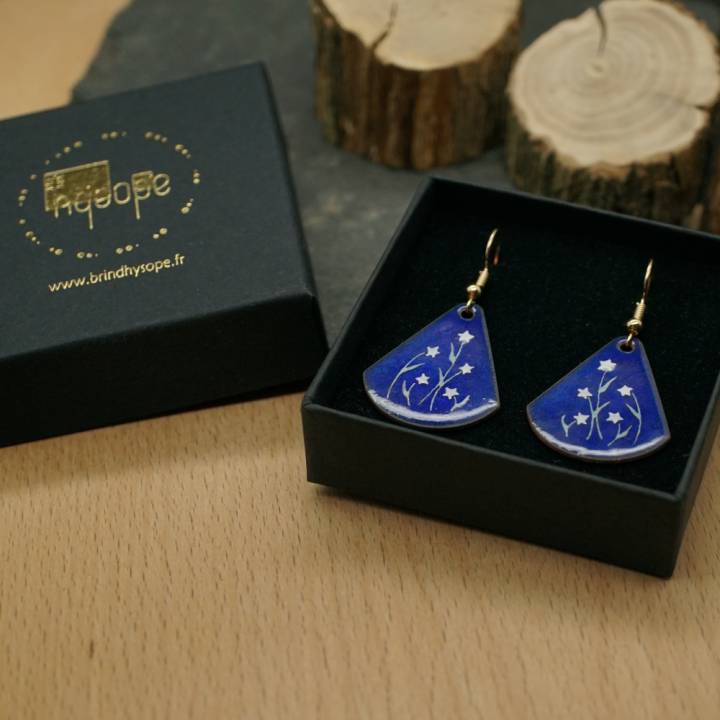 Boucles d'oreilles - Fleurs étoilées fond bleu - Émaillé - Émail sur cuivre - Émail Grand Feu - Fait main - Bijou art
