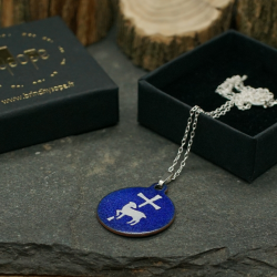 Pendentif émail Agneau de Dieu - Bijou chrétien émaillé - Émail sur cuivre - Émaux Grand Feu - Fait main - Bijou artisanal franç